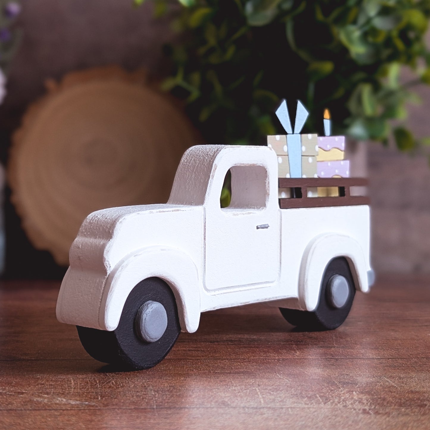Interchangeable truck with 10 inserts