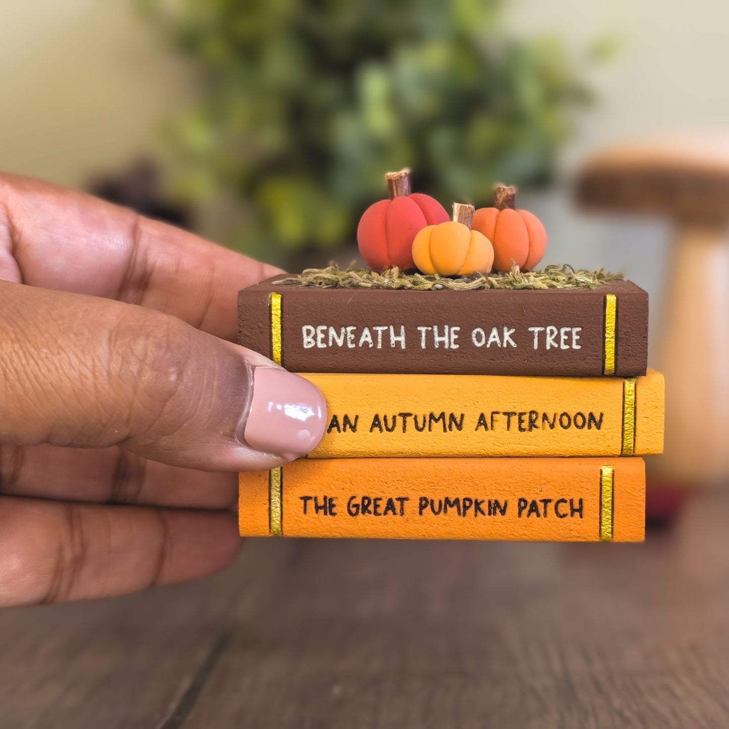 Mini autumn bookstack