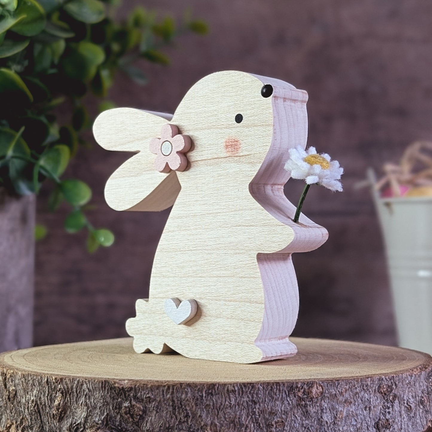 Bunny with daisy
