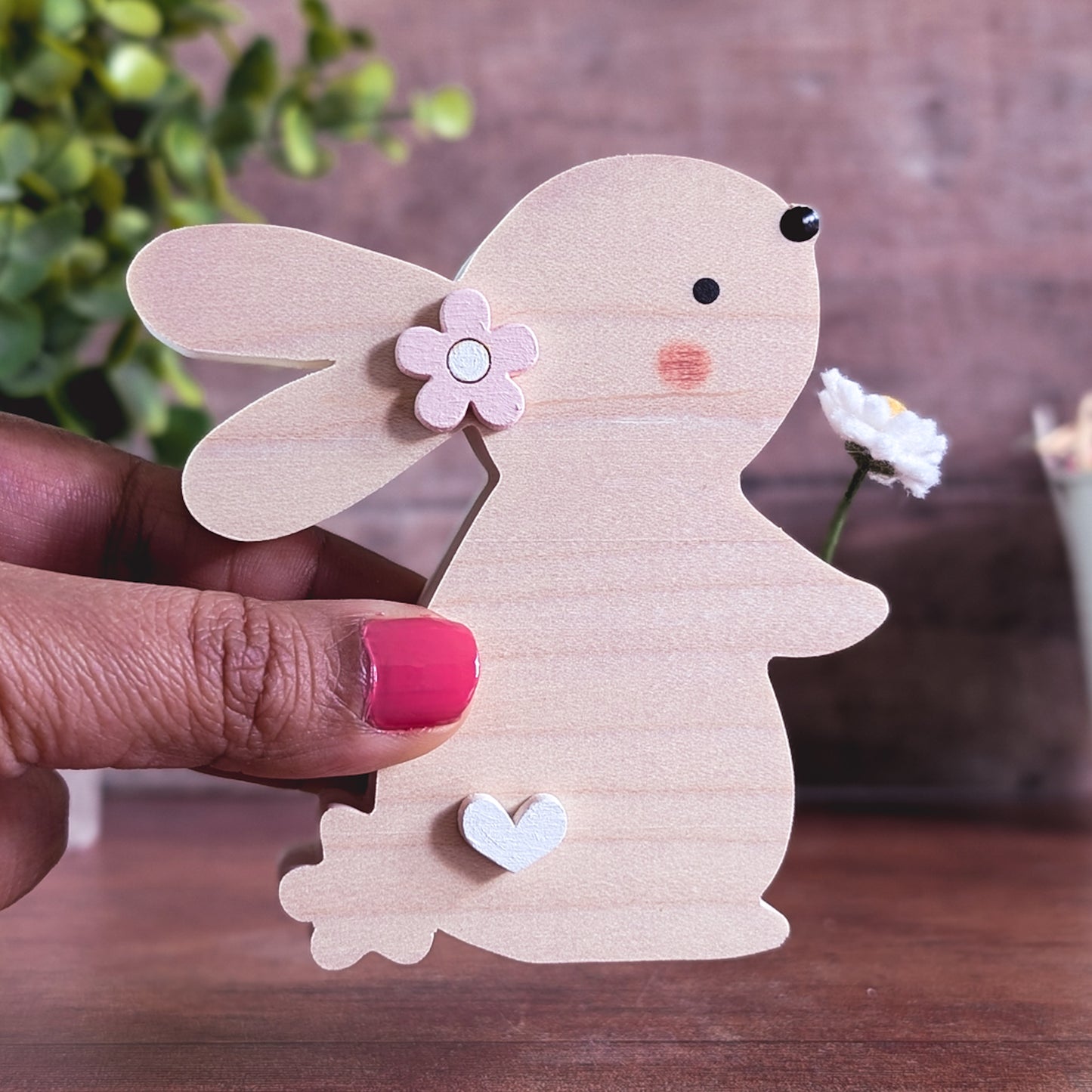 Bunny with daisy
