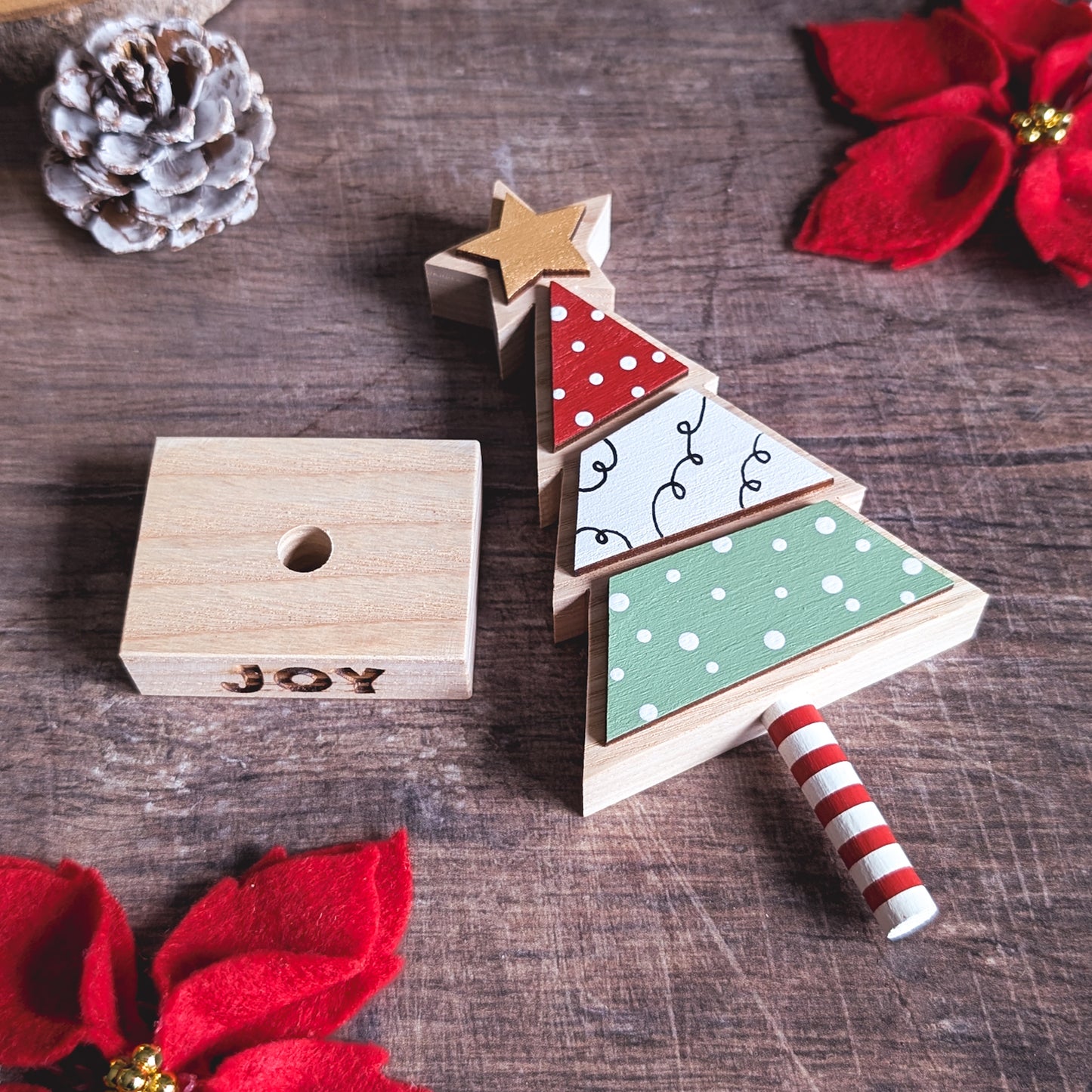 Red and green christmas tree