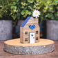 Mini house with daisy