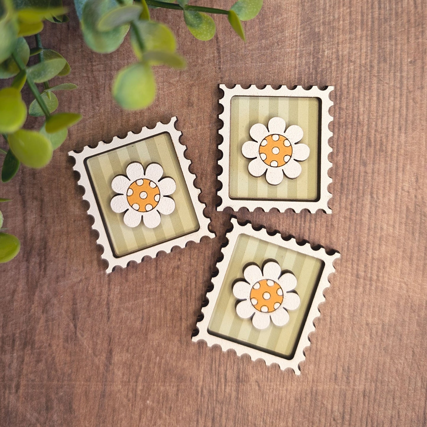 Mini postage stamp - daisy