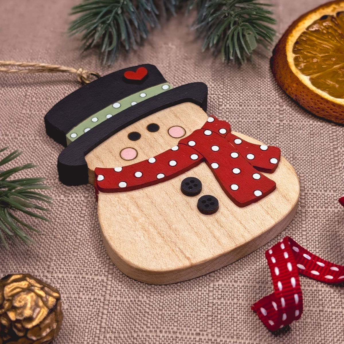 Top hat snowman hanging decoration