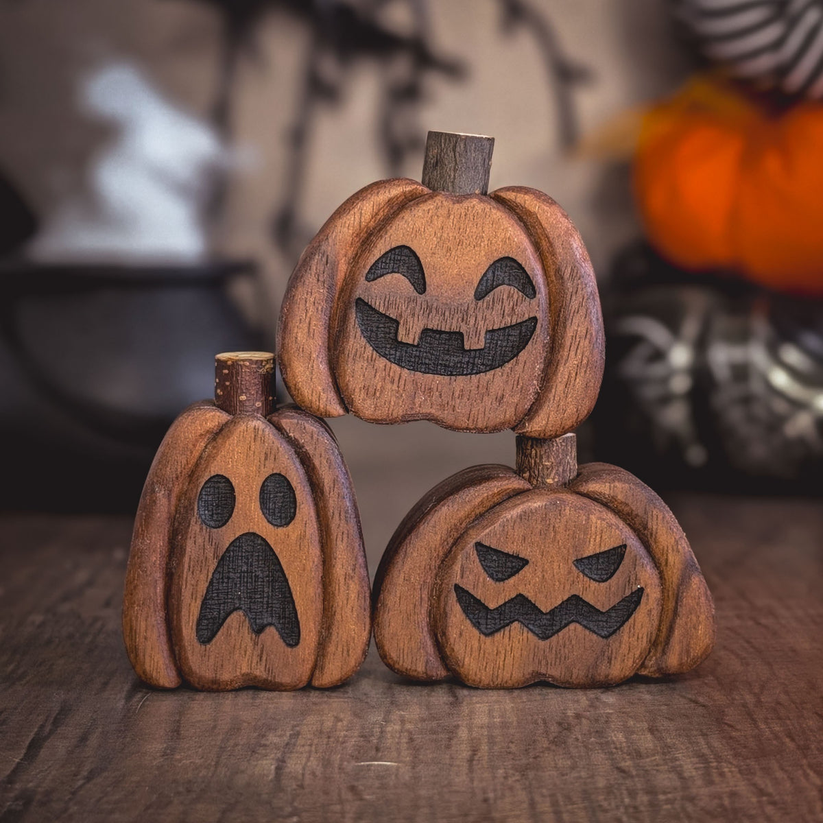 Mini walnut wood pumpkin